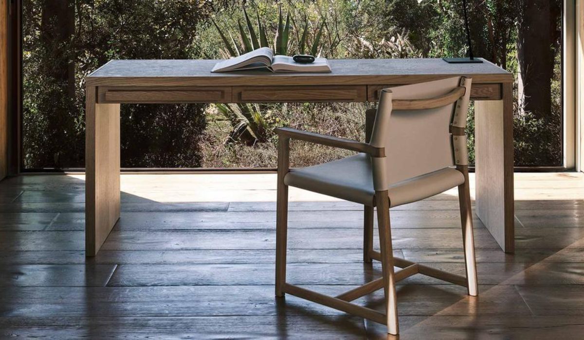 Zara Home convierte la vuelta al trabajo en una colección para montar el despacho doméstico con madera, acero y papelería 1 escritorio zara home