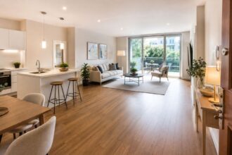 Las mejoras que aumentan más el atractivo de una vivienda antes de venderla 2 salon cocina